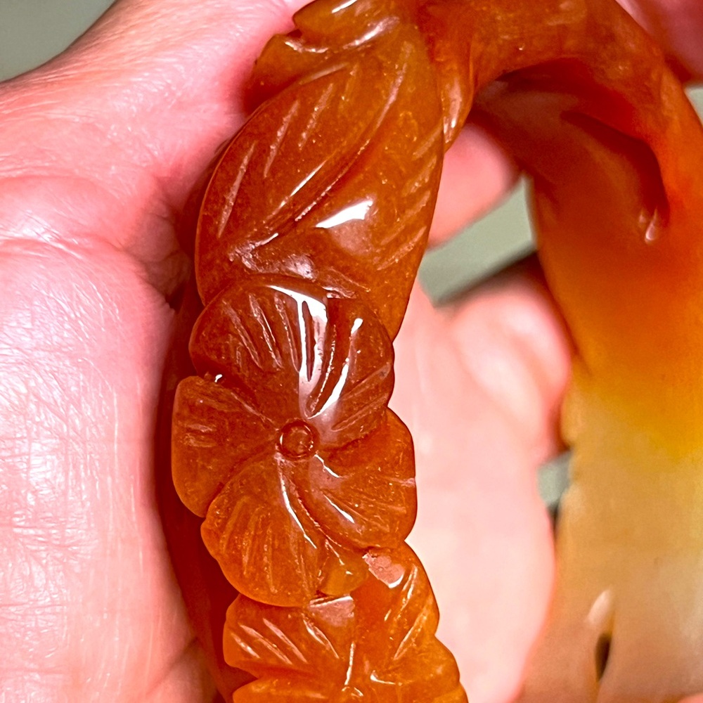 Natural jade bangle 💞💞💞